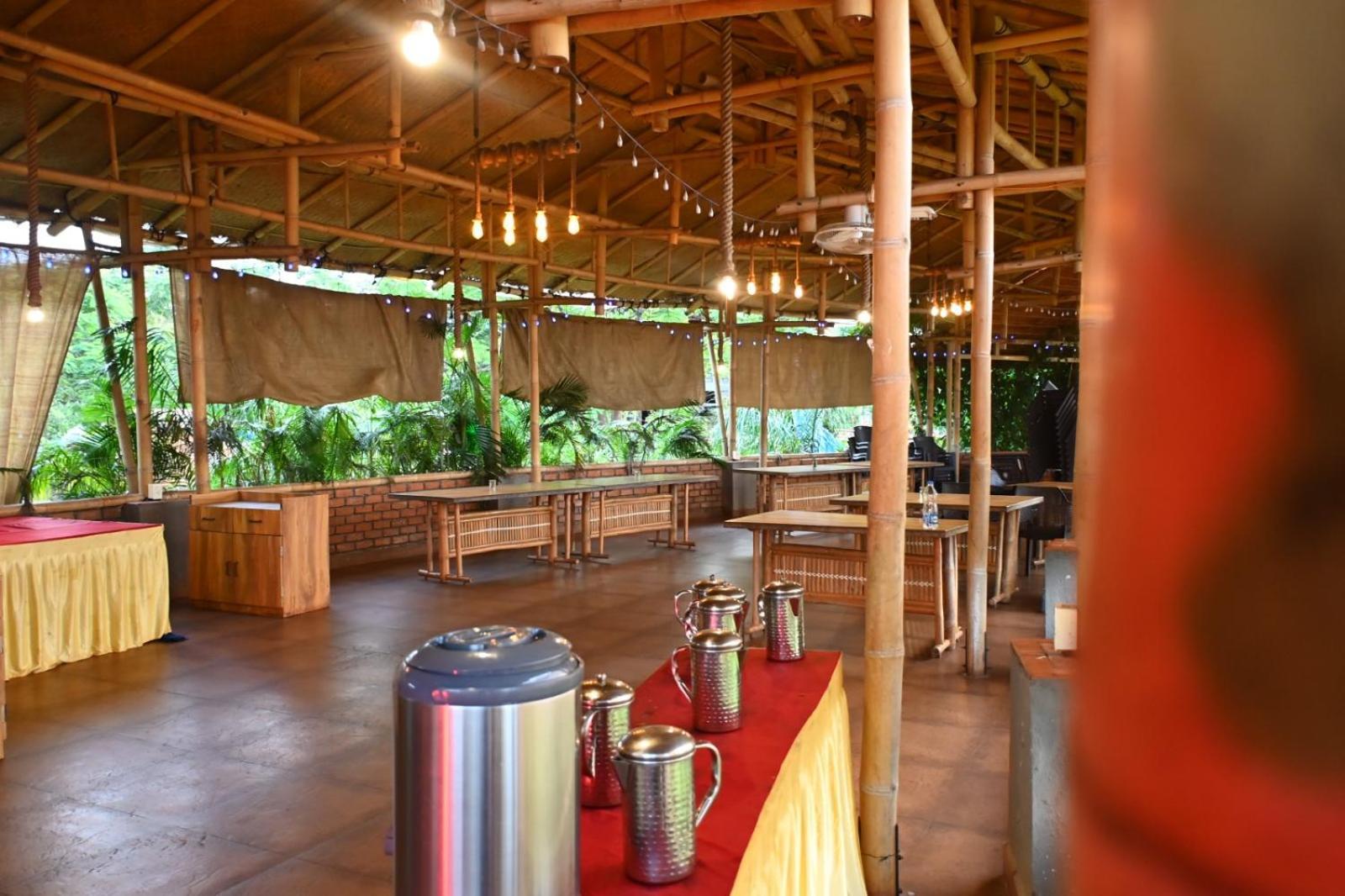 Bamboo And Bricks Resort Welhe Exterior photo