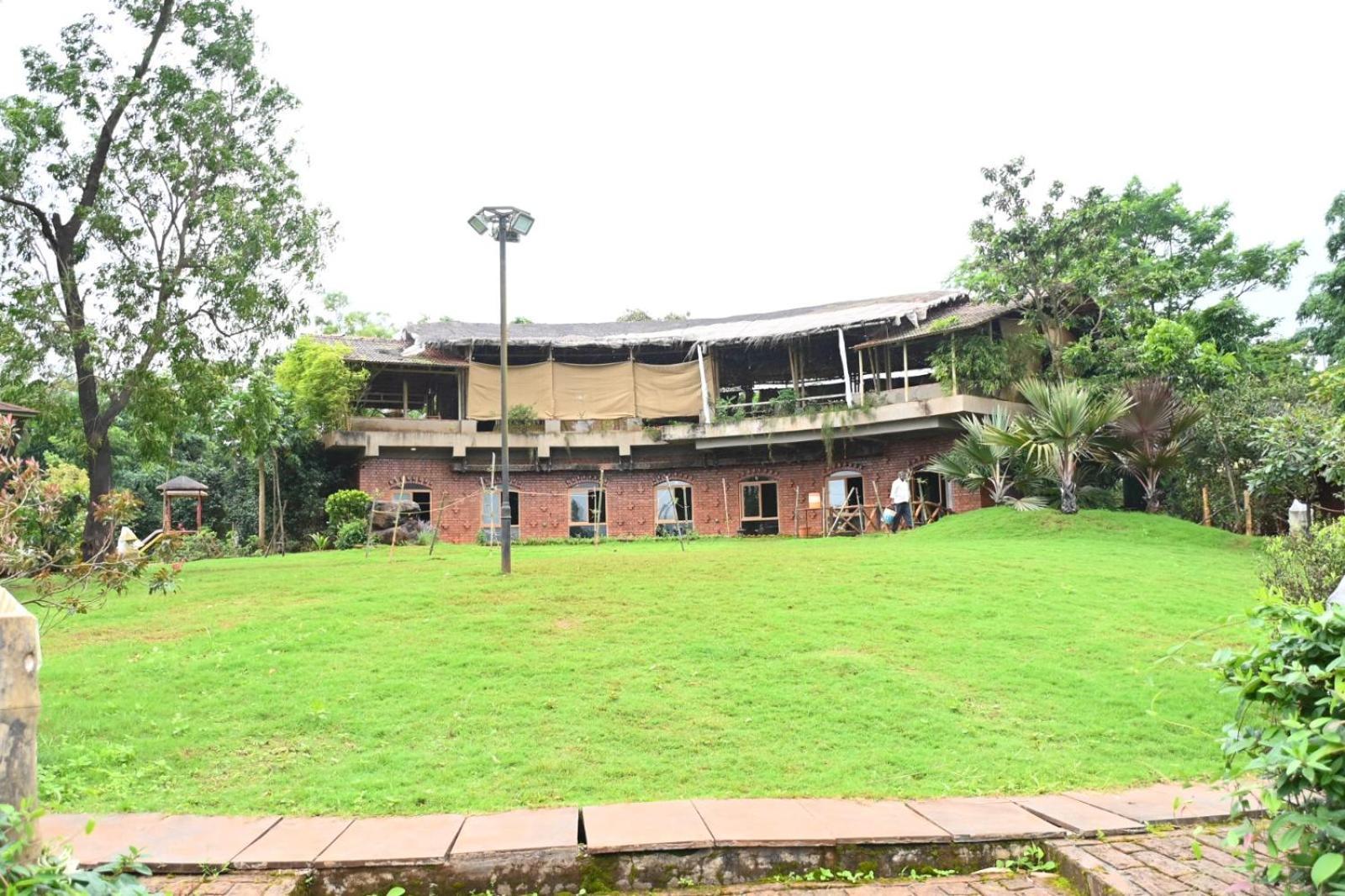 Bamboo And Bricks Resort Welhe Exterior photo