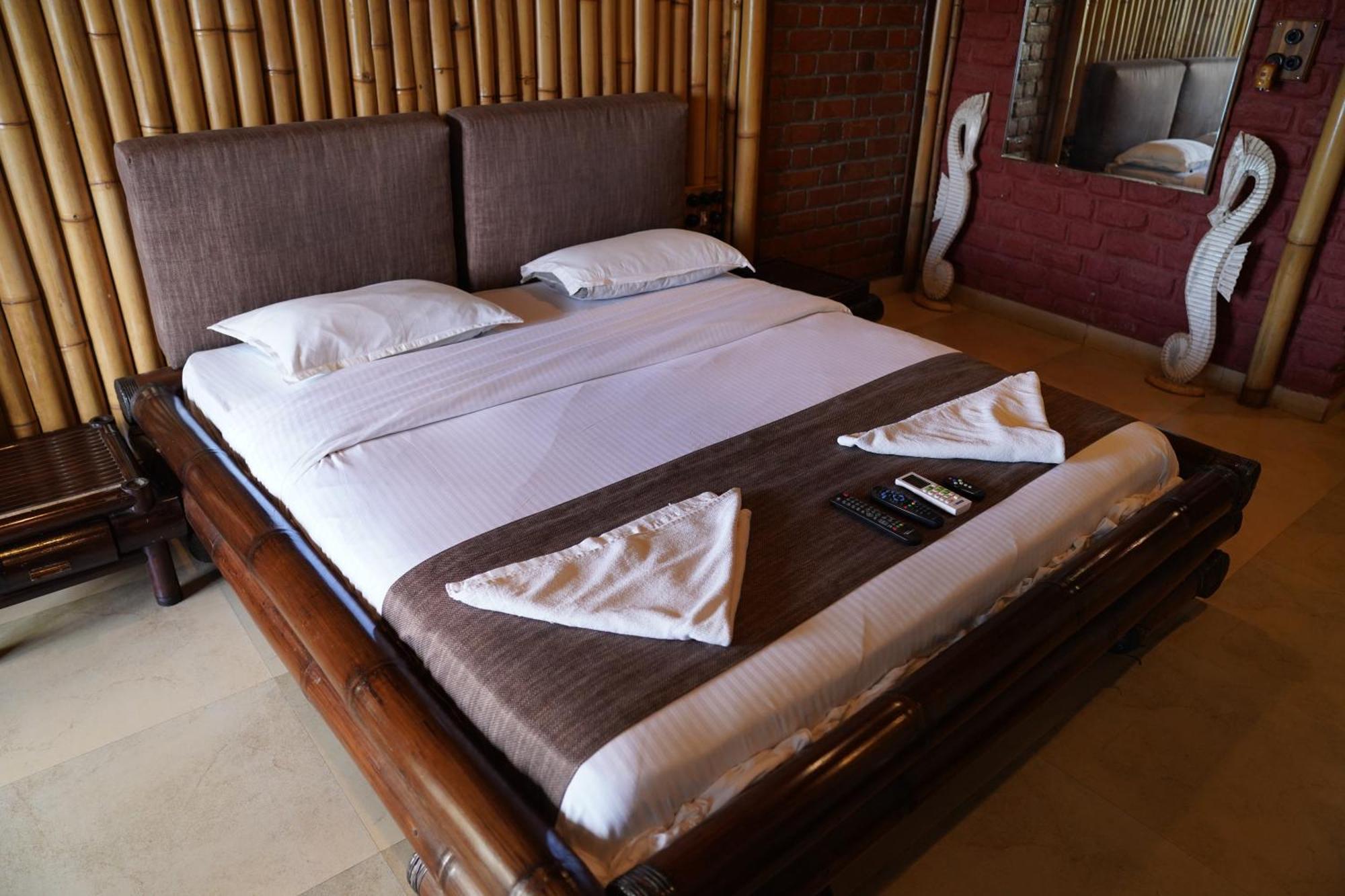 Bamboo And Bricks Resort Welhe Exterior photo