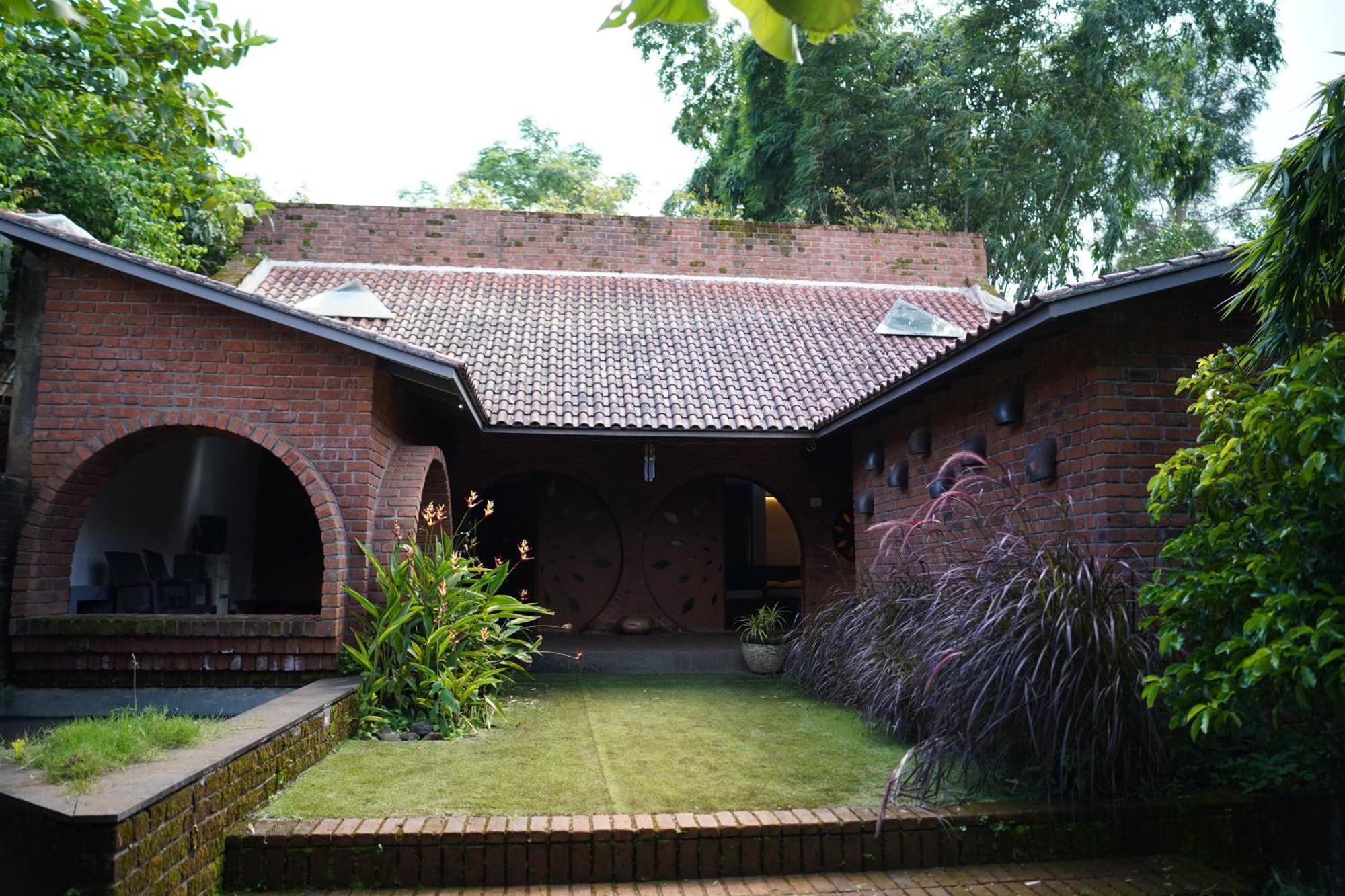 Bamboo And Bricks Resort Welhe Exterior photo
